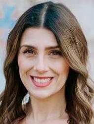 Kelly Raulston Headshot.jpg